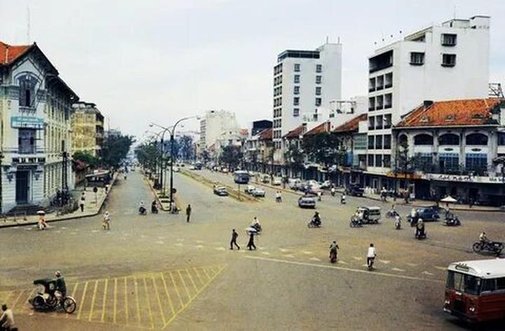 Xu hướng Mua váy hoa mà không biết 4: Hotspot Matrix tiết lộ bí quyết video viral